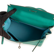 Hermès Kelly Retourne 28 Verso Evercolor Vert Verone and Bleu Du Nord now available at Labellov online or in store. Get your Hermès Kelly online or step by in our store.
