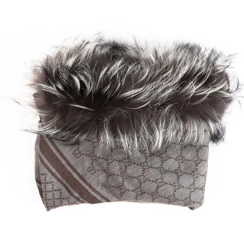 Buy an authentic second-hand Gucci Grey Monogram Wool Fur Scarf in very good condition at Labellov in Antwerp.