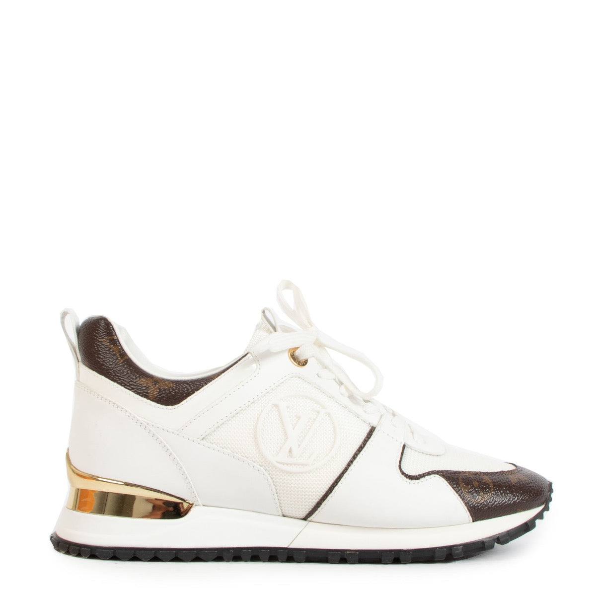 Shop safe online at labellov in Antwerp, Brussels and Knokke these 100% authentic second hand Louis Vuitton White Run Away Trainers - size 38