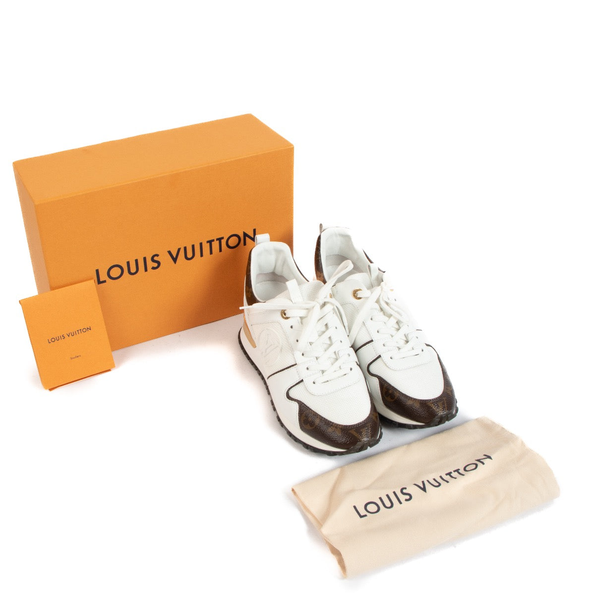 Shop safe online at labellov in Antwerp, Brussels and Knokke these 100% authentic second hand Louis Vuitton White Run Away Trainers - size 38