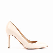 Buy authentic Sergio Rossi Off-White Patent Leather Pumps in Size 38 1/2 in very good condition at Labellov in Antwerp.