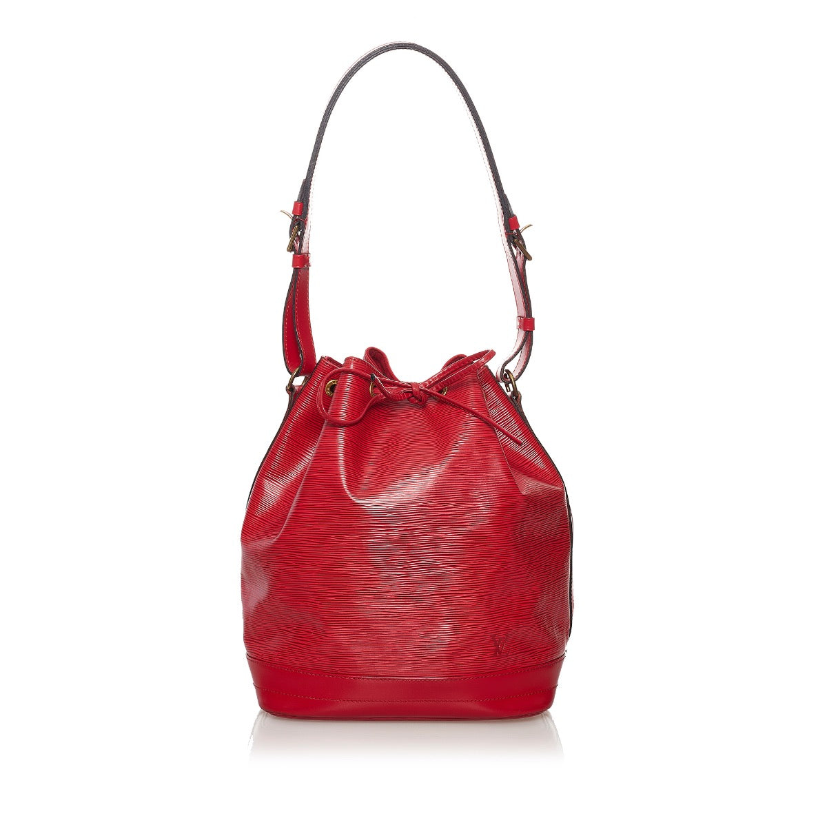 Shop safe online at Labellov in Antwerp, Brussels and Knokke this 100% authentic second hand Louis Vuitton Red Epi Leather Noe Shoulder Bag