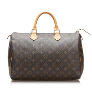 Louis Vuitton Monogram Speedy 35 Top Handle for the best price at Labellov secondhand luxury in Antwerp. We buy and sell your preloved and new designer bags for the best price.