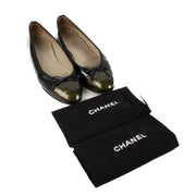 Chanel Patent Leather Ballerina Flats with green cap toe size 40, order now on Labellov.com.