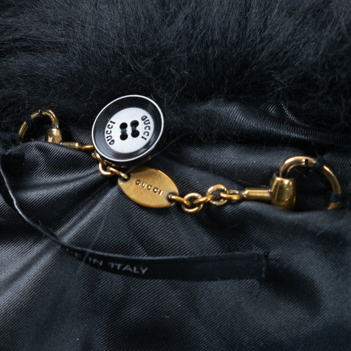 Gucci Black Jacket (IT 44 / EU 38) with fur collar. Shop at Labellov.