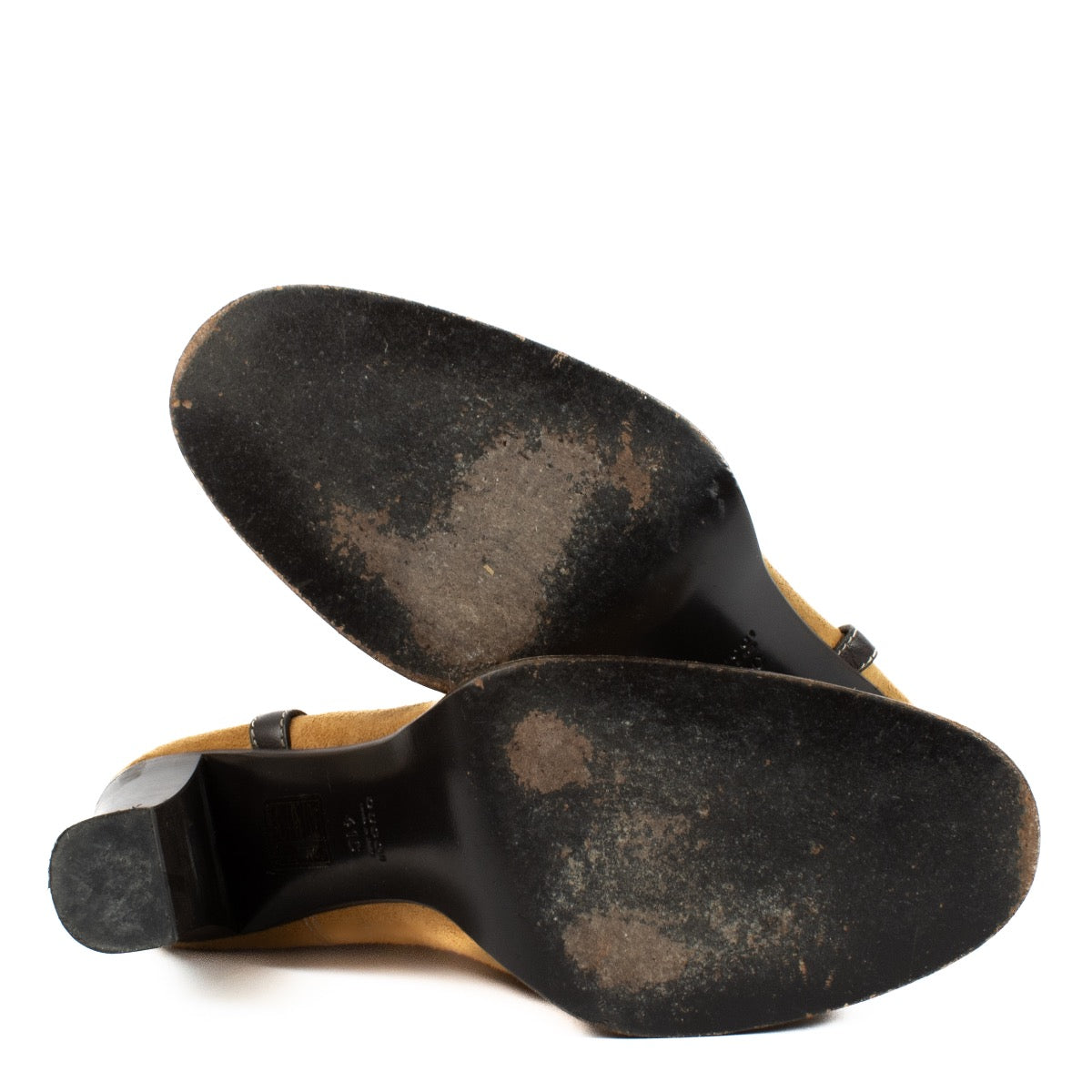 Shop 100% authentic secondhand Gucci Beige Suede Boots at Labellov.com