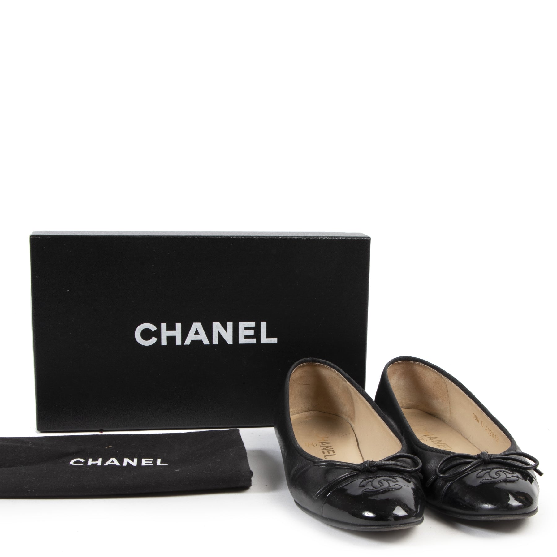 Chanel Black Leather Ballerina Flats kopen en verkopen aan de beste prijs