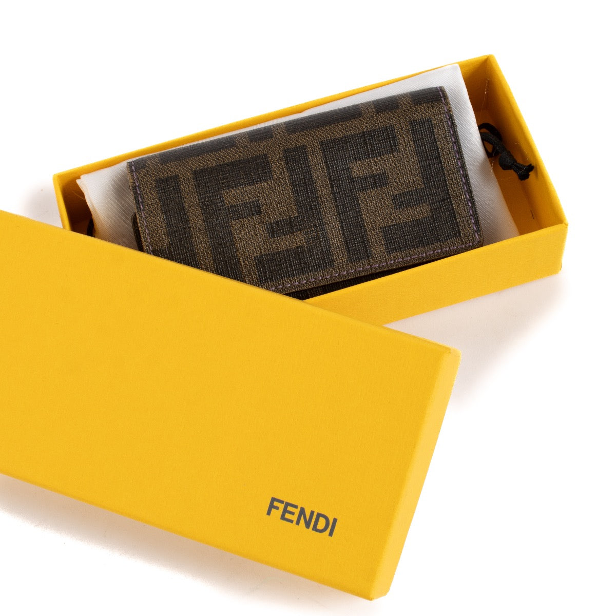 Shop safe online at Labellov in Antwerp and Knokke this 100% authentic second hand Fendi FF Key Holder
