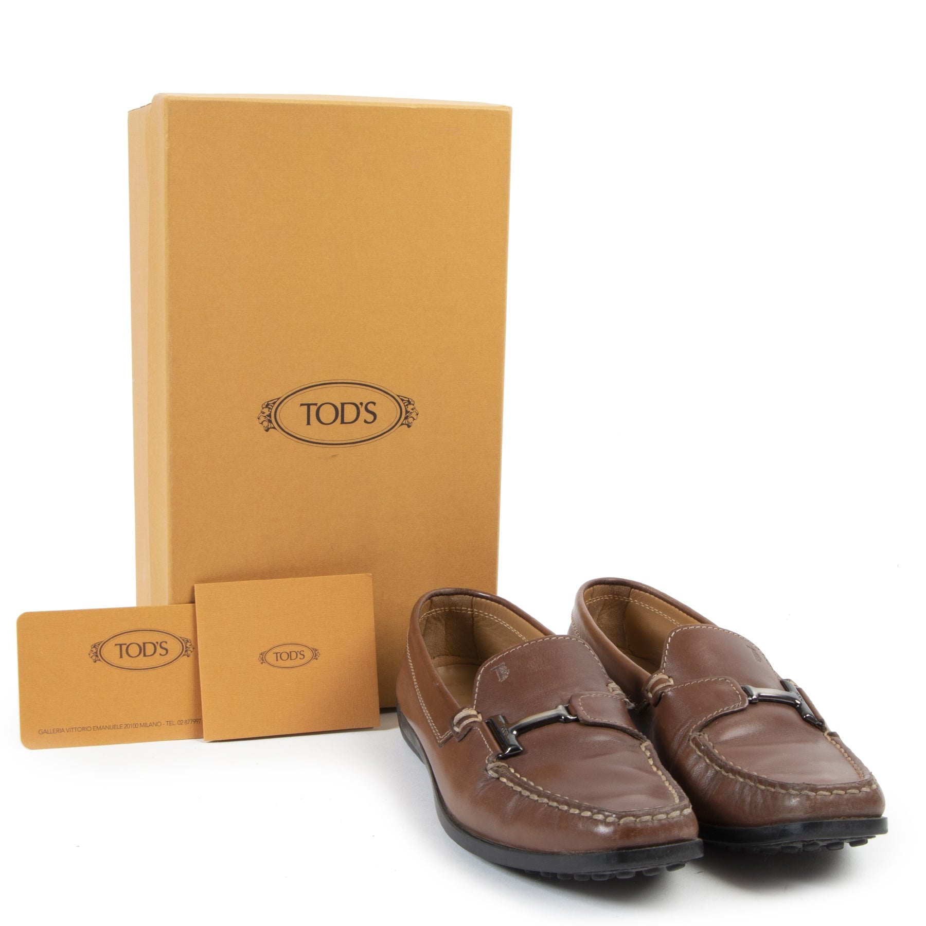 Buy preloved Tod's shoes at LabelLOV Antwerp.