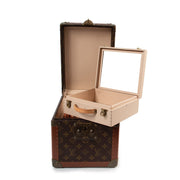 shop safe online vintage Louis Vuitton monogram canvas is in excellent condition. Vachetta leather handle barely has
