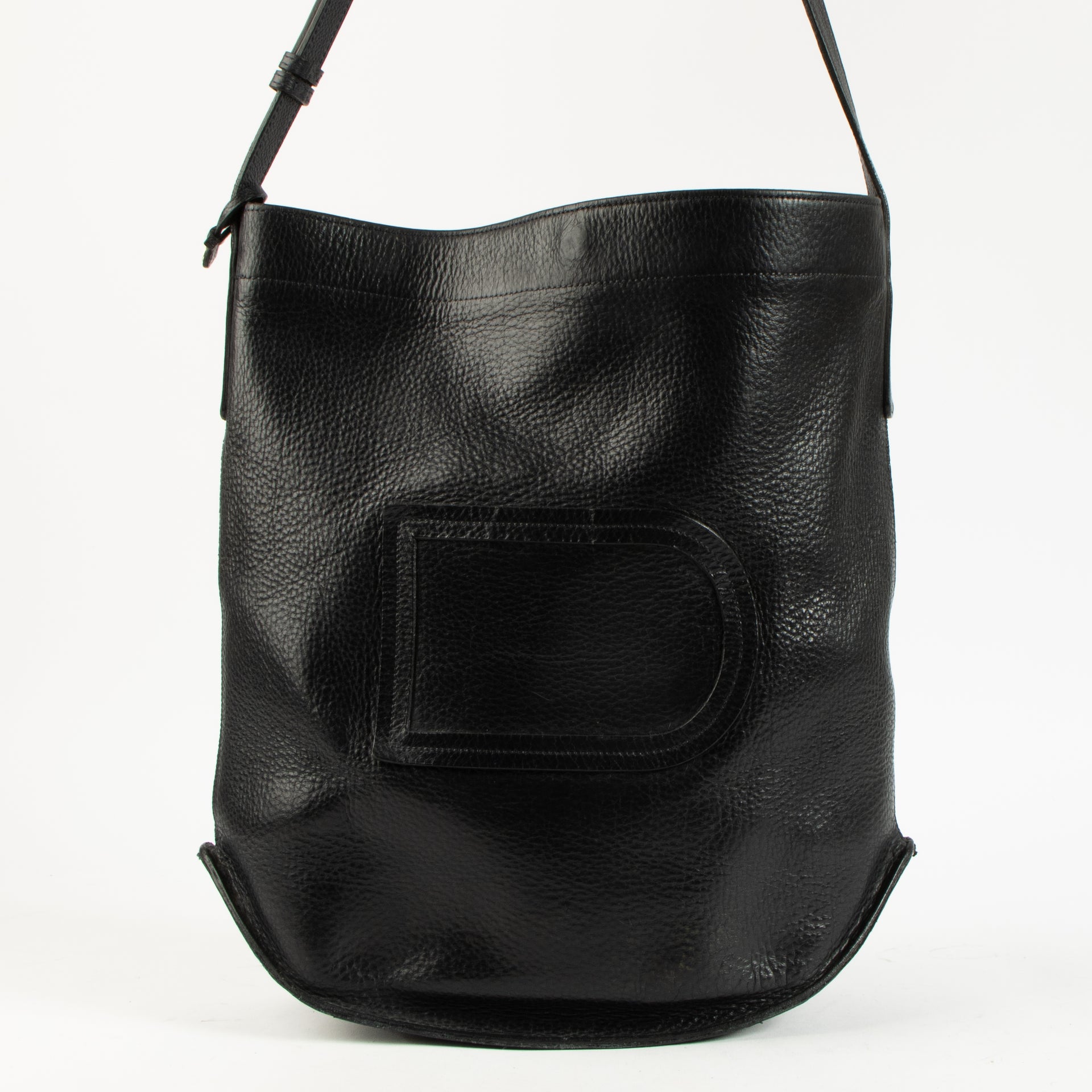 Shop the authentic Delvaux Vintage Pin Crossbody Bag on Labellov.com !