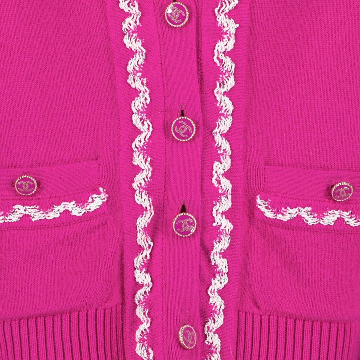 Shop authentic second hand luxury designer Chanel P70492 Spring 2021 Fuchsia Cashmere Cardigan at Labellov.