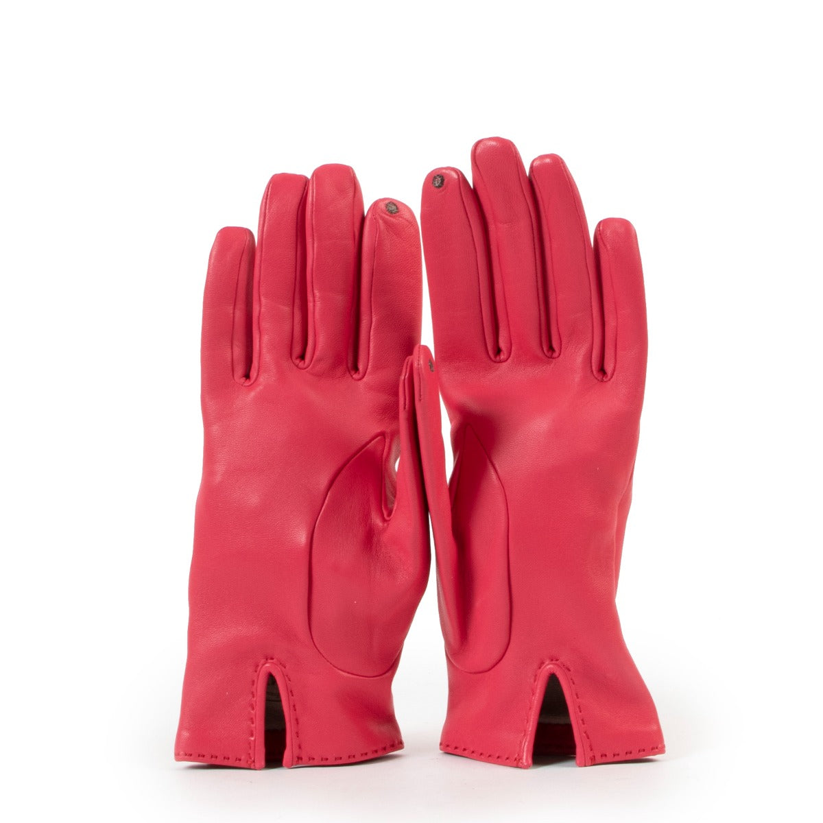 Shop online authentic second hand luxury designer Hermès Framboise Soya Lambskin Gloves on Labellov.com.