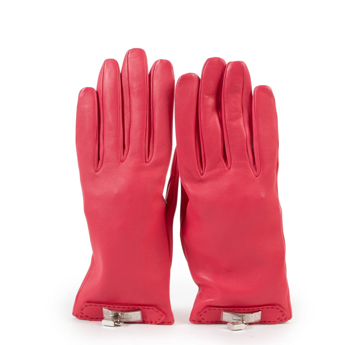 Shop online authentic second hand luxury designer Hermès Framboise Soya Lambskin Gloves on Labellov.com.