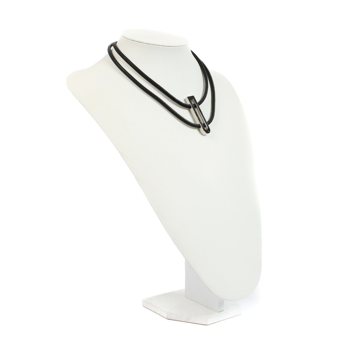 shop 100% authentic second hand Delvaux Black Leather Necklace on Labellov.com