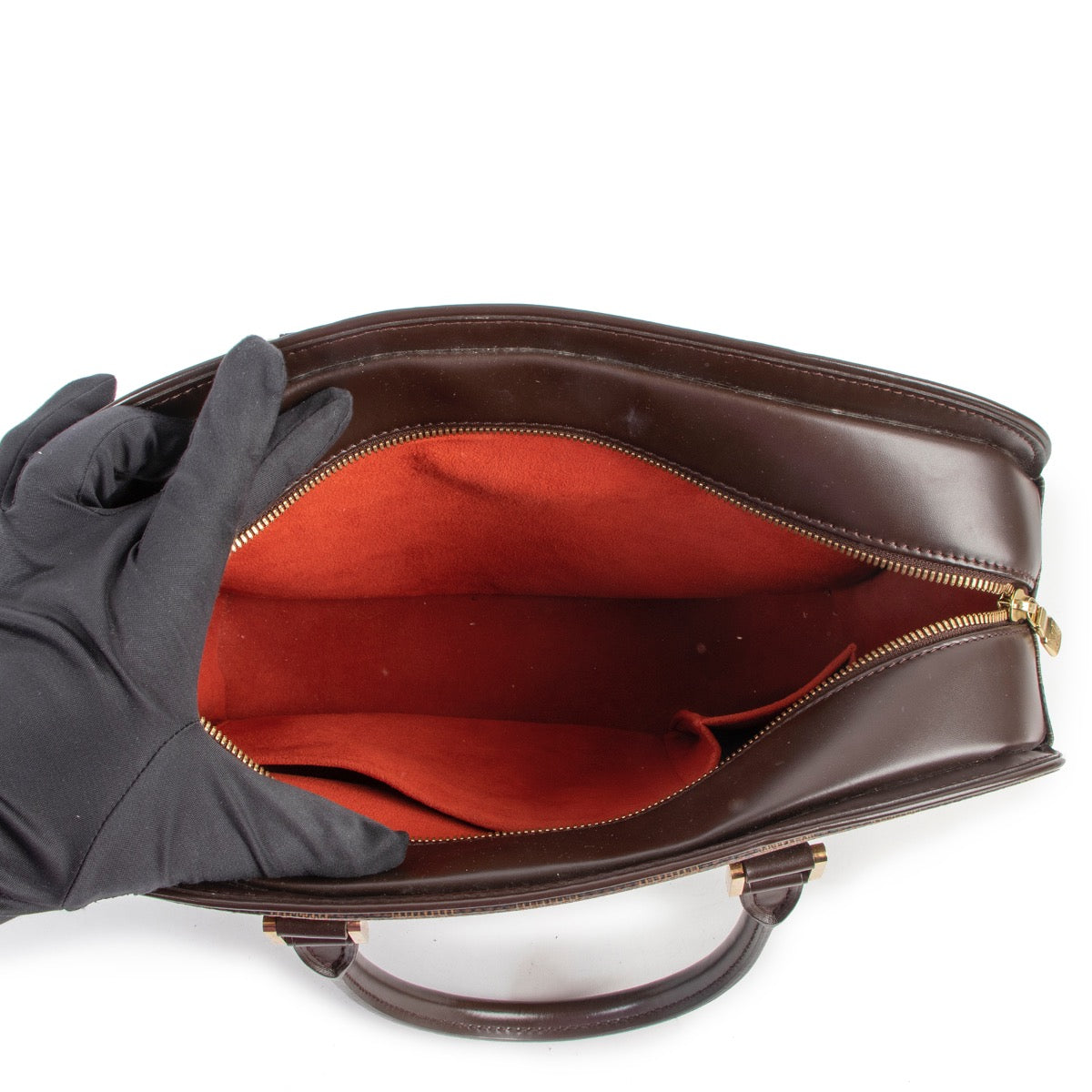 Shop now for your pre-loved, 100% authentic Louis Vuitton bags, at Labellov.