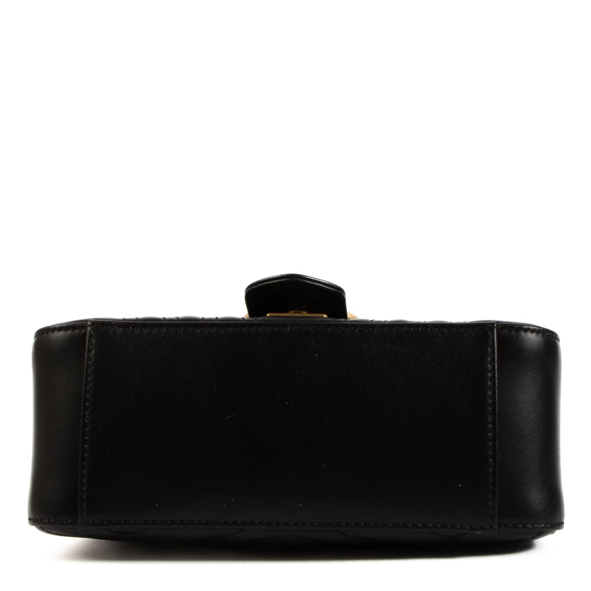 Shop safe online at Labellov in Antwerp, Brussels and Knokke this 100% authentic second hand Gucci Black Matelasse GG Marmont Mini Handbag