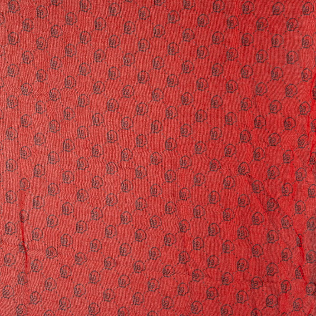 buy real authentic Gucci Red GG Skull Print Shawl safe online at Labellov.com or in Brussels, Knokke and Antwerp