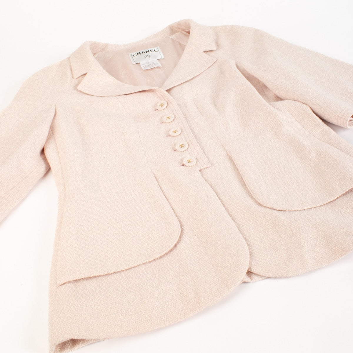 authentic preloved Chanel Pink Tweed Jacket - Size FR40 on Labellov.com