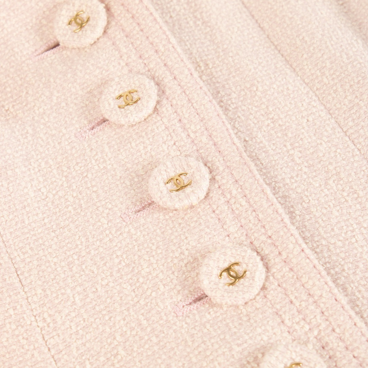authentic preloved Chanel Pink Tweed Jacket - Size FR40 on Labellov.com