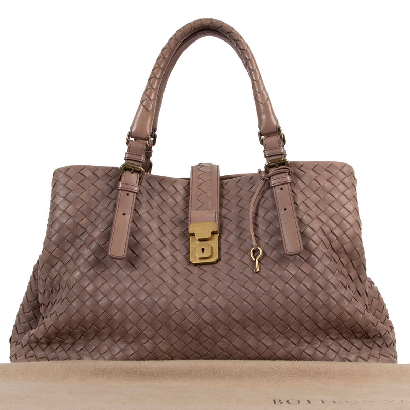 Bottega Veneta Medium Roma Intrecciato Handbag for the best price at Labellov secondhand luxury in Antwerp