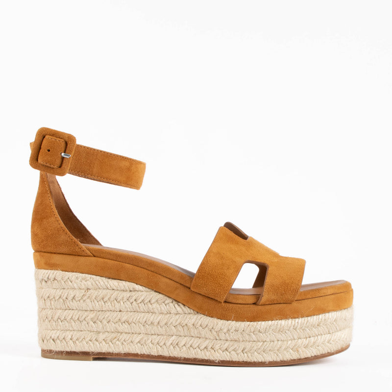Hermes Camel Heels Size 37