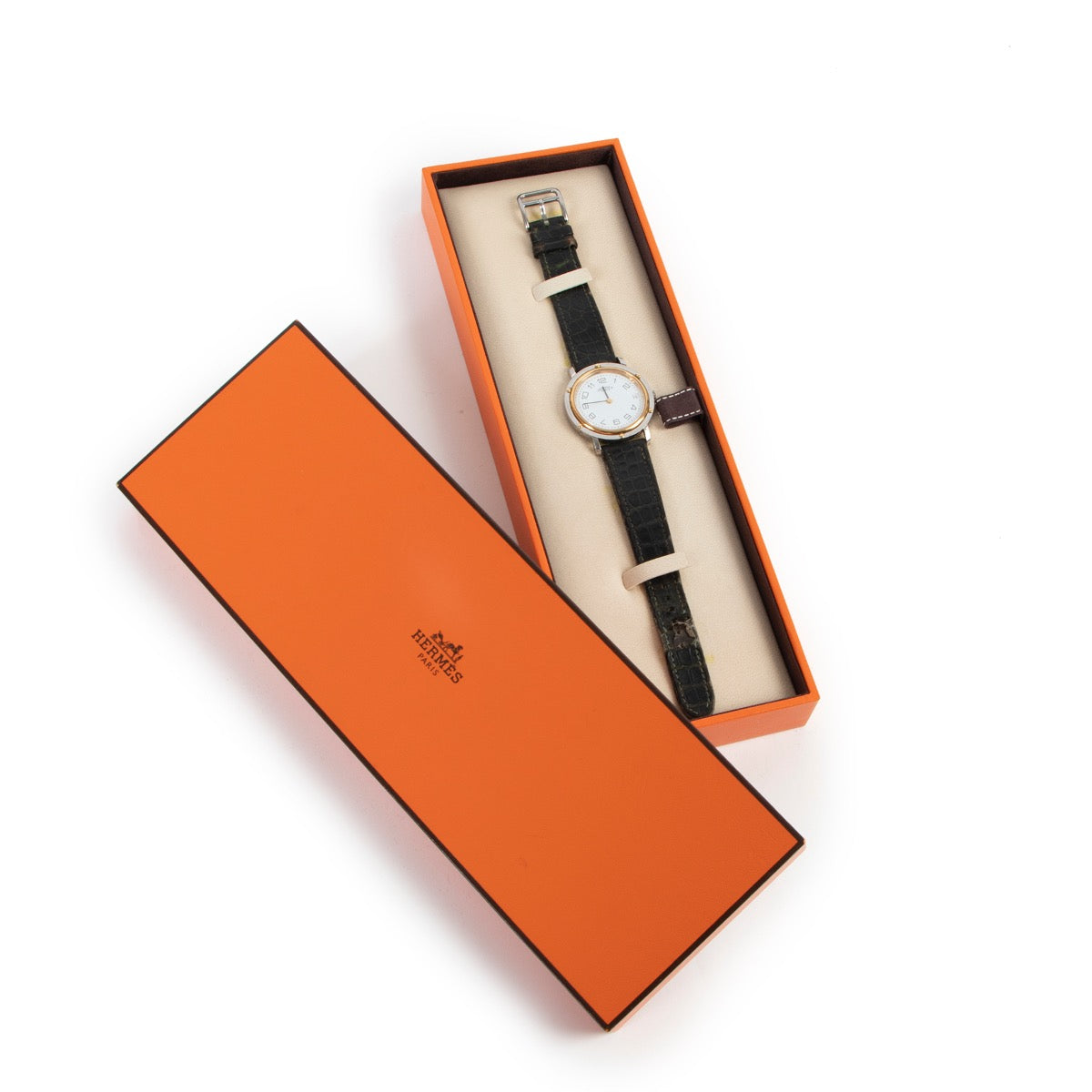 Shop safe online at Labellov in Antwerp this 100% authentic second hand Hermès Green Alligator Clipper 34mm Watch