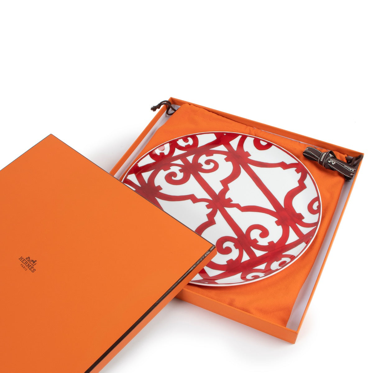 shop online authentic second hand Hermès Balcon du Guadalquivir Tart Platter on Labellov for the best price
