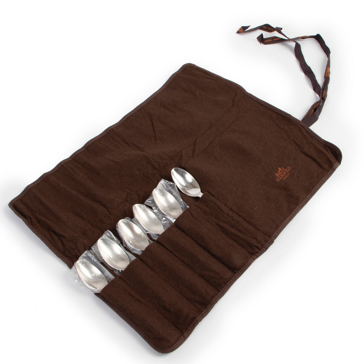 Shop authentic second hand Hermès Onde Cutlery tableware Set Lifestyle on Labellov for the best price