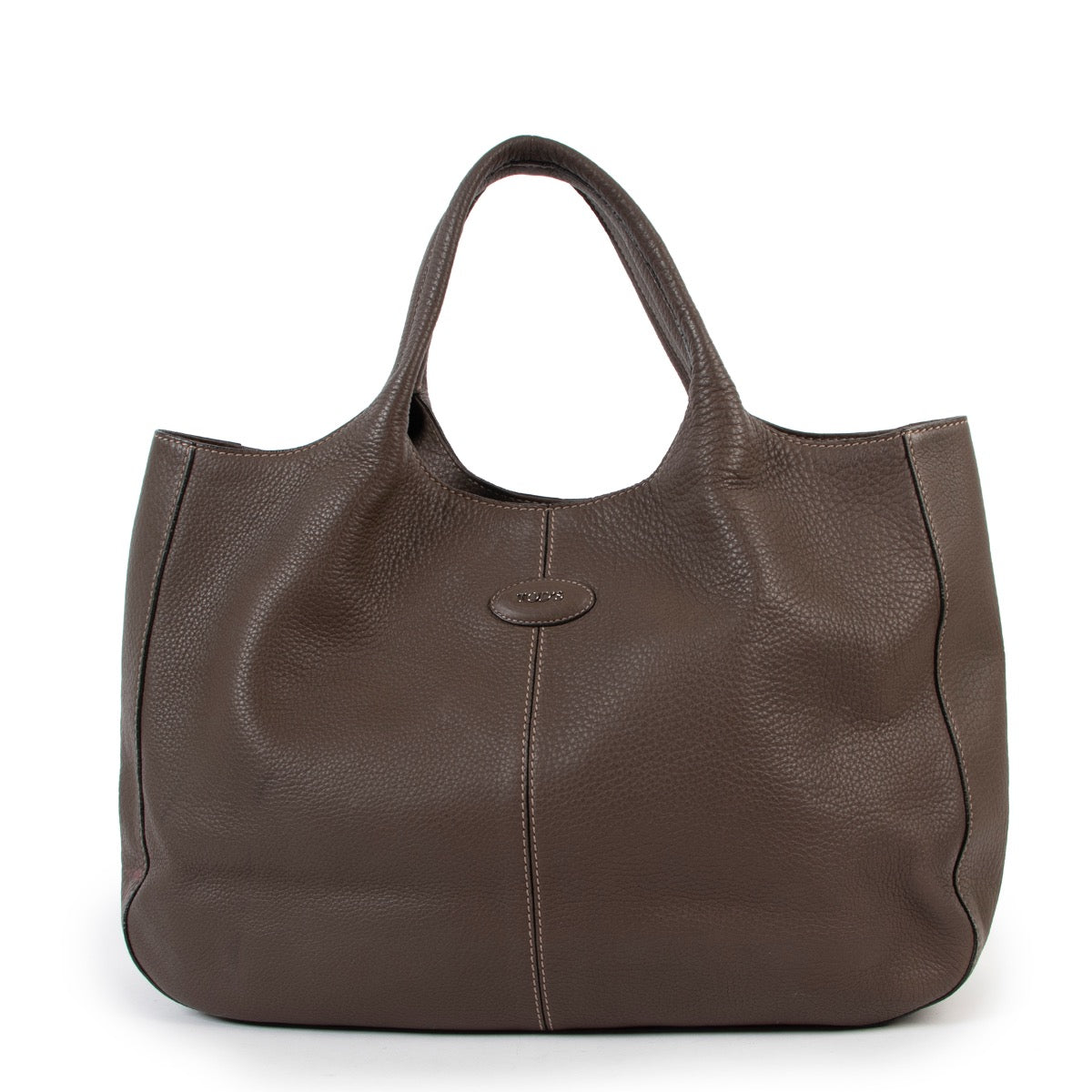 Shop safe online at Labellov in Antwerp this 100% authentic second hand Tods Taupe Leather Shoulder Bag