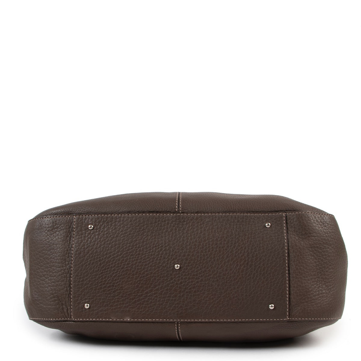 Shop safe online at Labellov in Antwerp this 100% authentic second hand Tods Taupe Leather Shoulder Bag