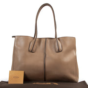 Tod's Soft Brown Top Handle Bag te koop aan de beste prijs bij Labellov tweedehands luxe in Antwerpen