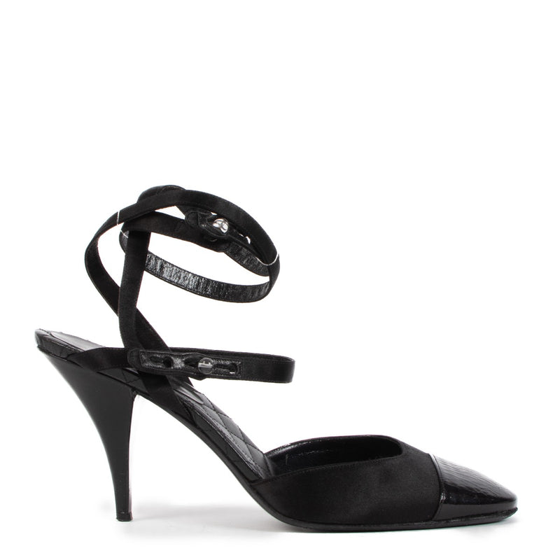 shop authentic second hand Chanel Black Slingback Heels - Size 39 1/2 on Labellov.com