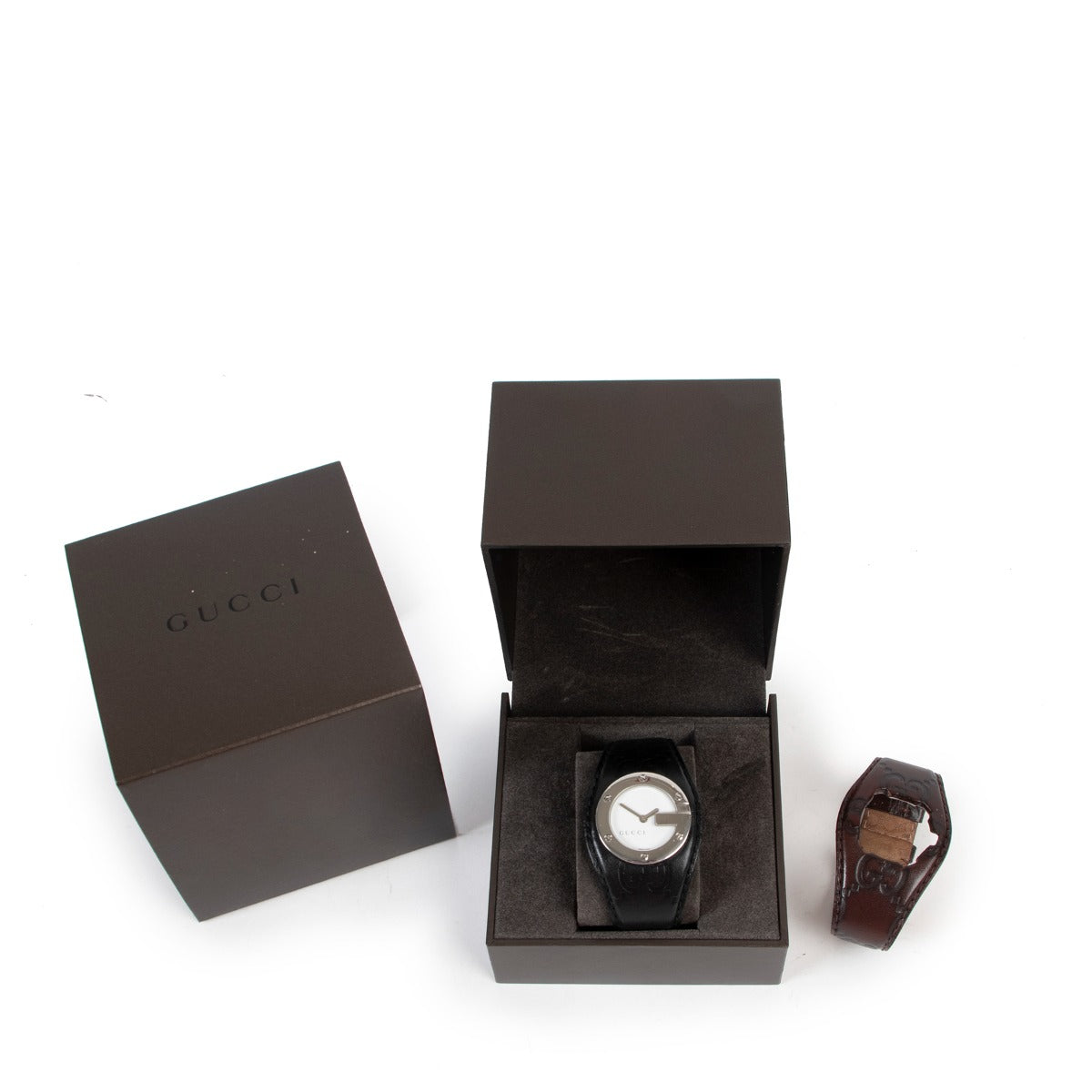 Shop second hand designer vintage Gucci 104 G-Bandeau Watch at Labellov