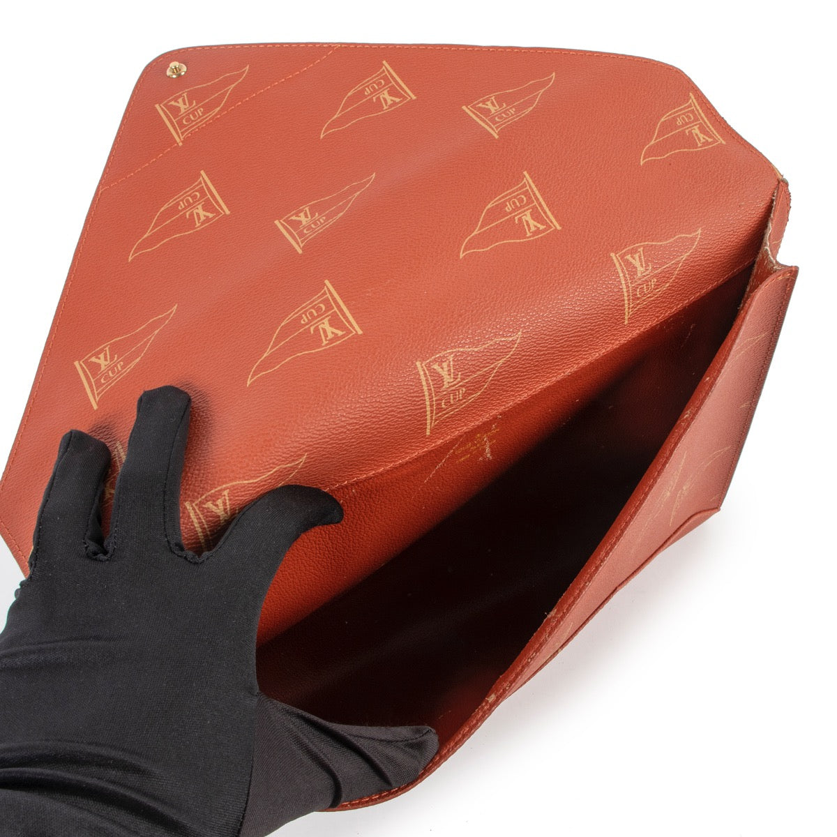 Shop safe online at Labellov in Antwerp this 100% authentic second hand Louis Vuitton Orange Canvas America's Cup Clutch