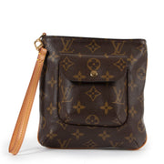 Shop safe online at Labellov in Antwerp this 100% authentic second hand Louis Vuitton Monogram Canvas Partition Pouch