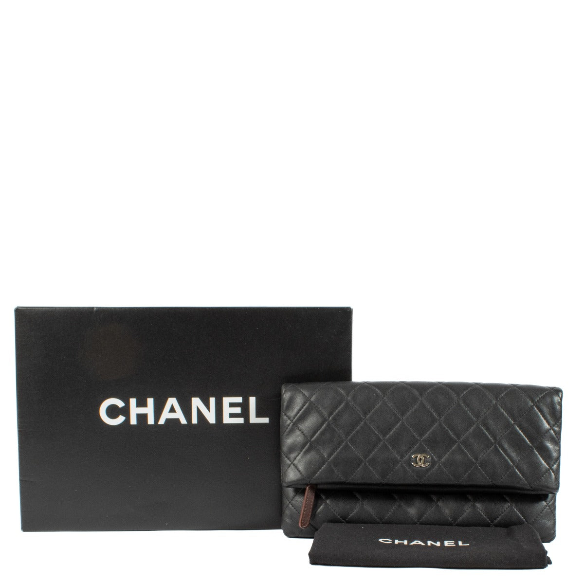 Shop 100% authentic secondhand Chanel Black CC Flap Clutch on Labellov.com