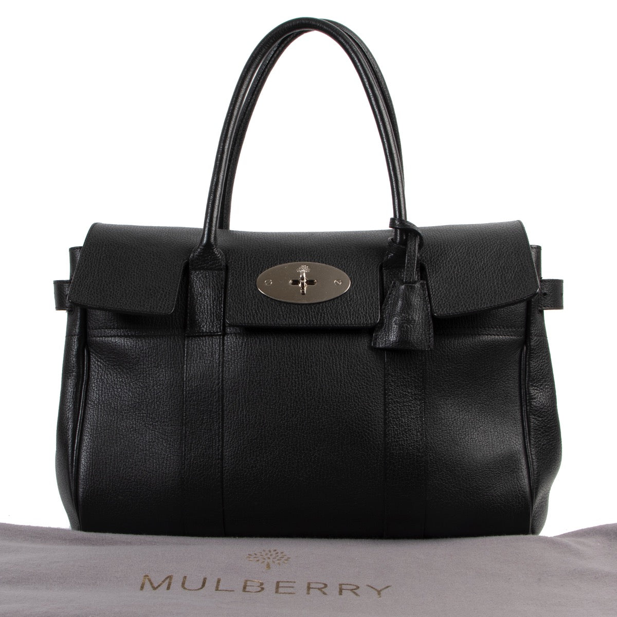 Shop safe online at Labellov in Antwerp this 100% authentic Mulberry Black Leather Bayswater Shoulder Bag