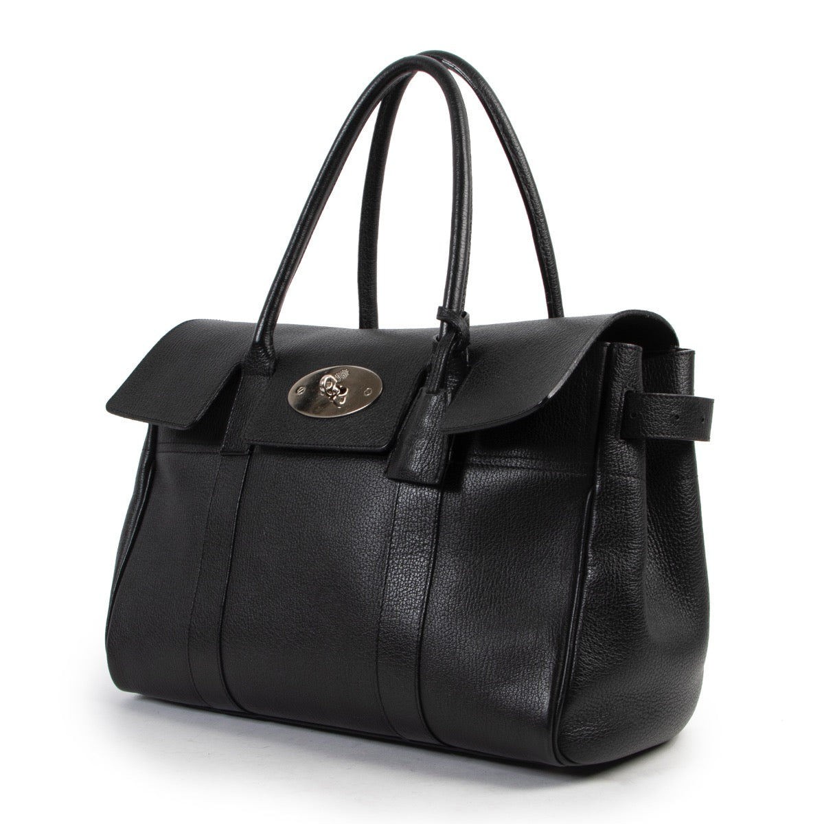 Shop safe online at Labellov in Antwerp this 100% authentic Mulberry Black Leather Bayswater Shoulder Bag