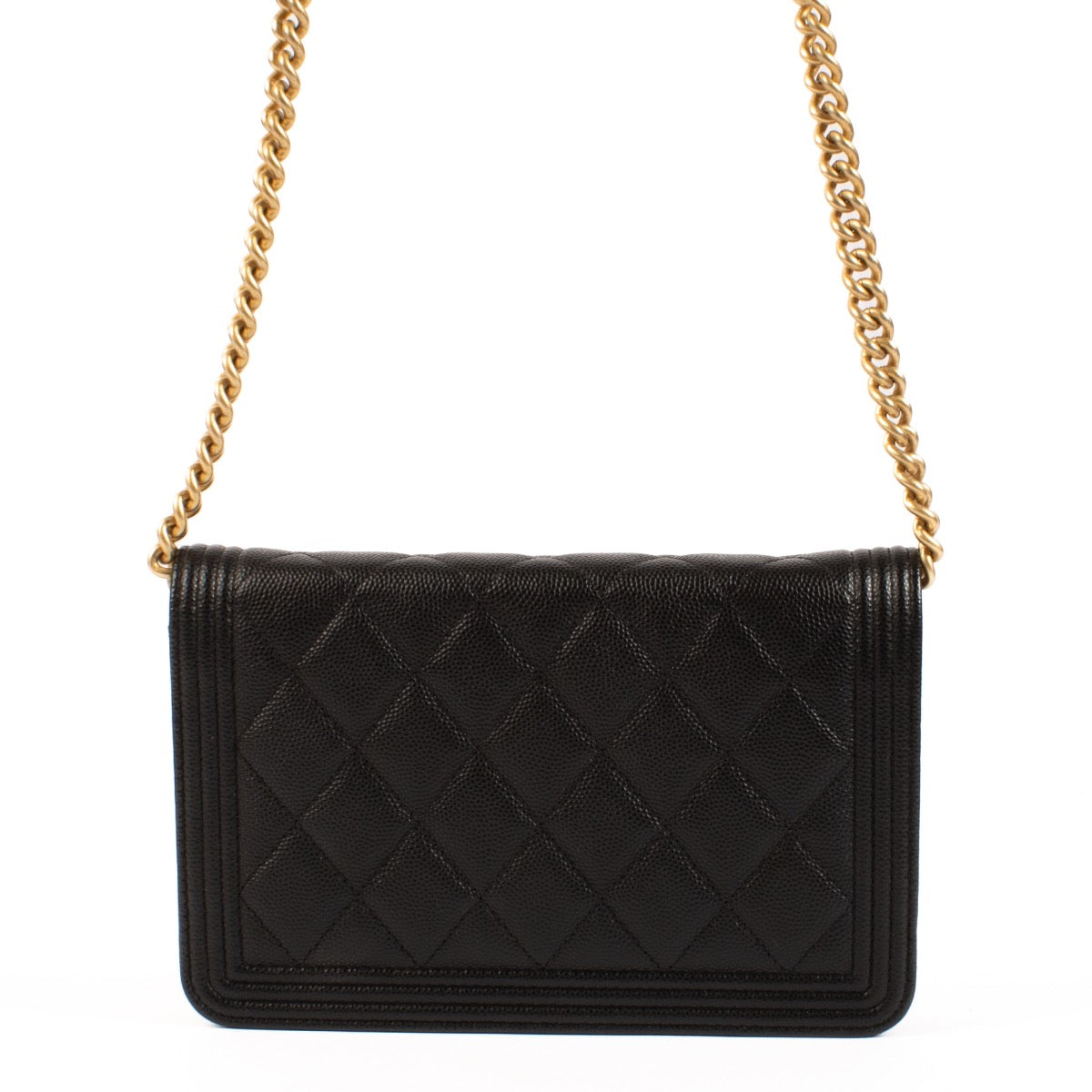 Shop safe online at Labellov in Antwerp, Brussels and Knokke this 100% authentic second hand Chanel Black Caviar Leather Boy Wallet On Chain