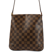 Shop safe online at Labellov in Antwerp, Brussels and Knokke this 100% authentic second hand Louis Vuitton Damier Ebene Musette Salsa PM Crossbody