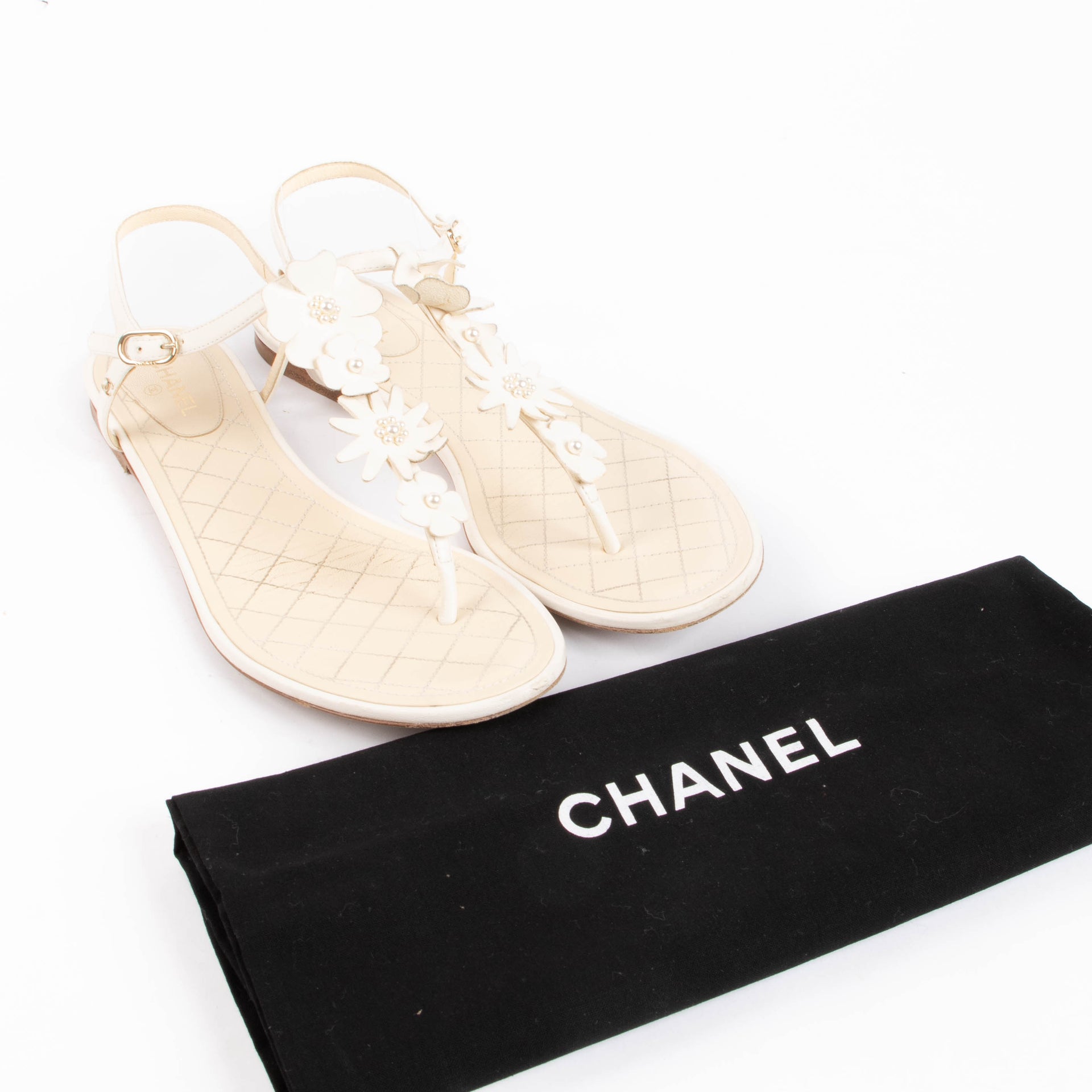 Chanel Witte Camelia Bloem Platte Sandalen - Maat 40.5