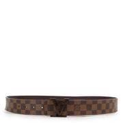 Shop safe online an 100% authentic second hand Louis Vuitton Damier Ebene Belt - Size 100 in good condition at Labellov in Antwerp.