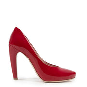 Red pumps by Miu Miu on Labellov safe website in good condition