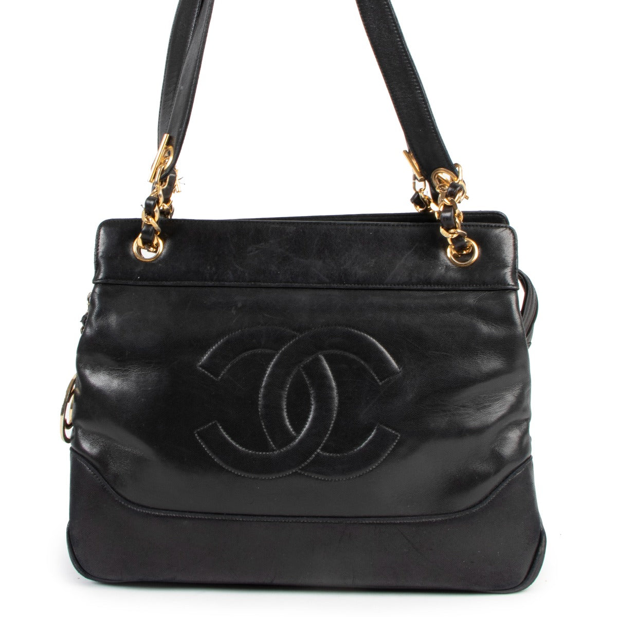 Shop second hand designer Chanel Black CC Lambskin Vintage Shoulder Bag at Labellov.com