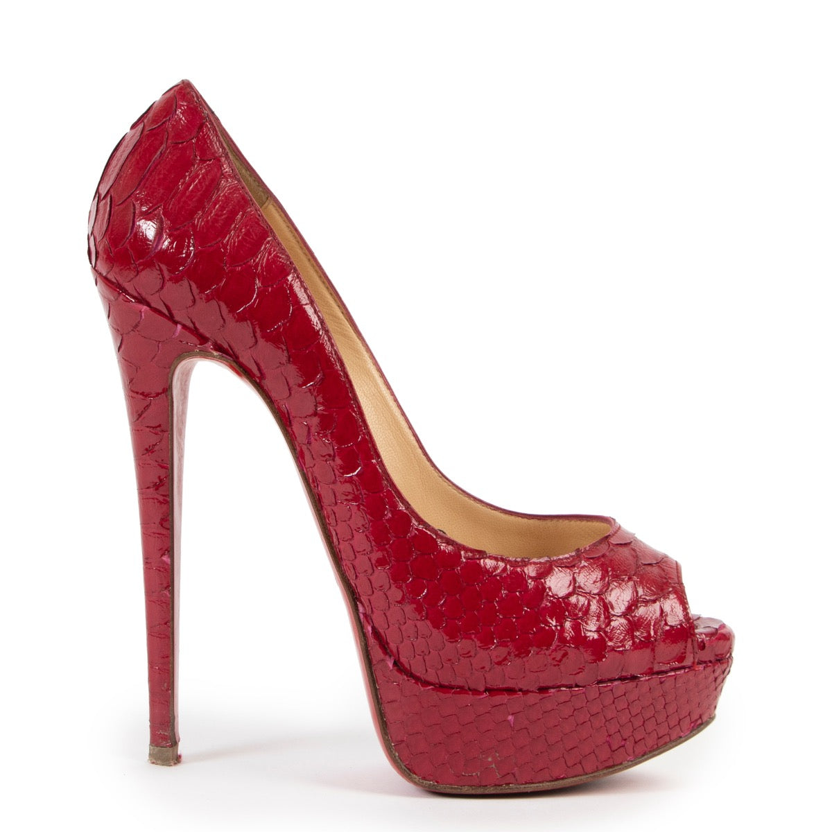 Christian Louboutin Red Heels - Size 35 get them now at Labellov. Preloved, secondhand christian Louboutins in good preloved condition.
