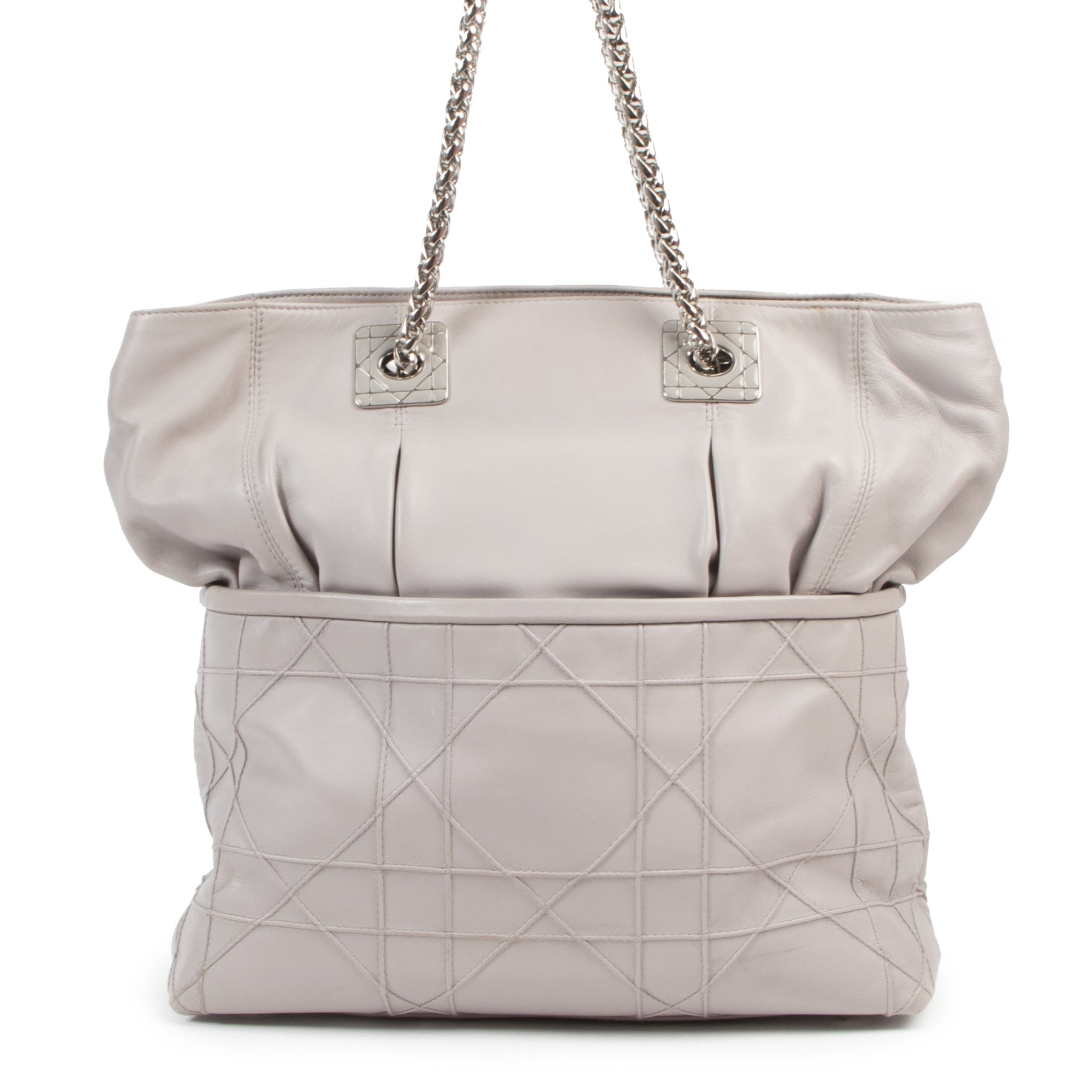 Koop tweedehands Dior handtassen bij LabelLOV Antwerpen.