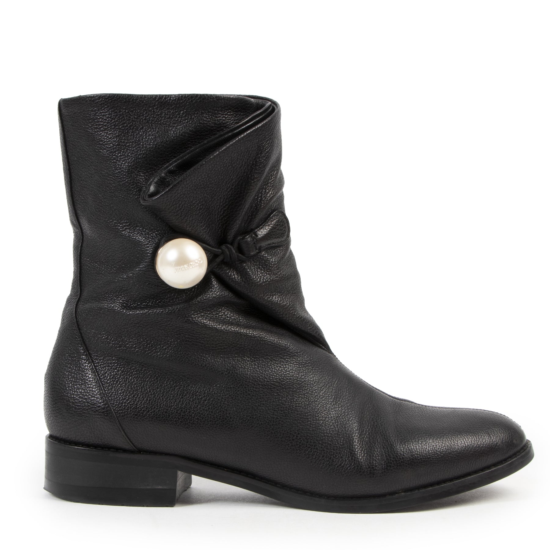 Acheter d'authentiques chaussures Jimmy Choo d'occasion à bon prix chez LabelLOV.