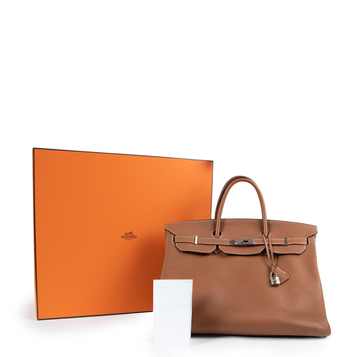 Shop safe online authentic Hermès Birkin 40 Togo Gold PHW in very good condition, at the right price at Labellov.com.