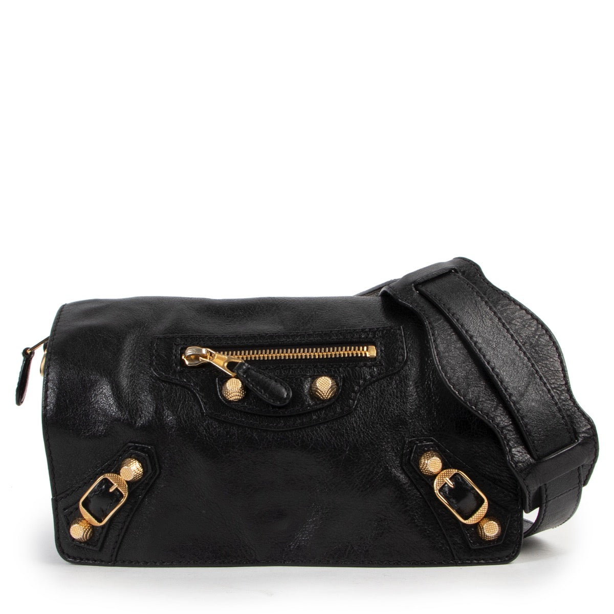 Get this Balenciaga Black Leather Tool Kit Giant Studs Crossbody at Labellov online or in store. Buy and sell your designer items for a reasonable price.